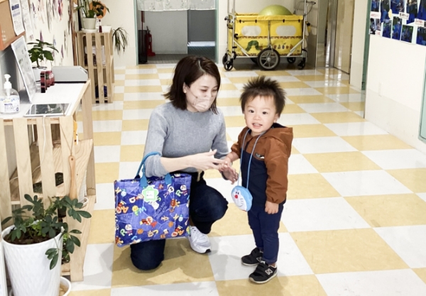 1日の流れ　おやつ　順次降園